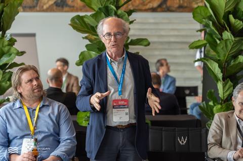 58956_msfimage17_581974